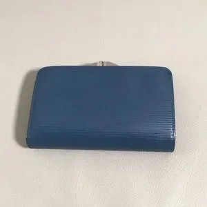 Louis Vuitton | Bags | Louie Vuitton Vintage Epi Kisslock  display picture 1